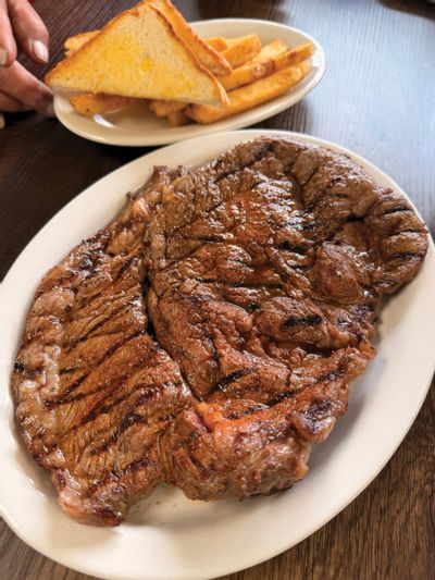 Woody’s on Weiss Lake Steak