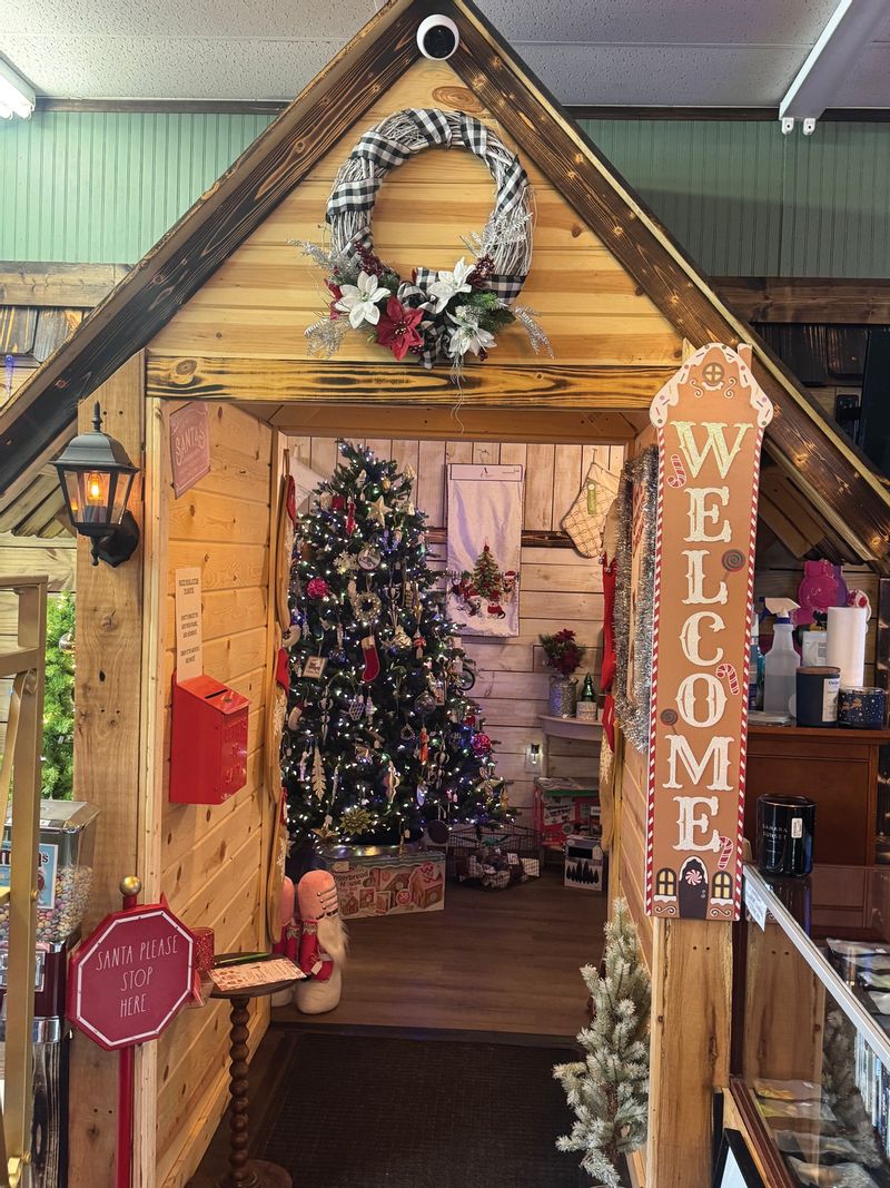 Year-round Christmas at Weiss Lake Emporium
