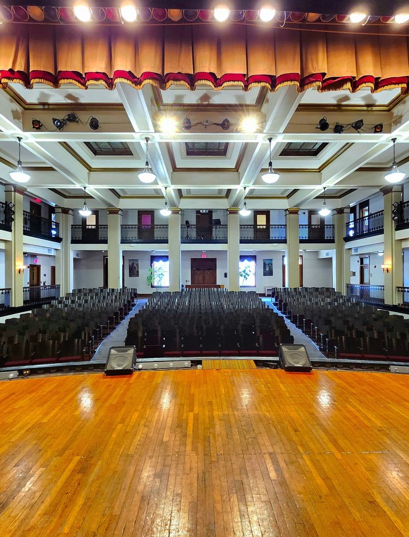 Paola Community Center