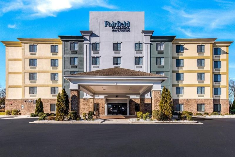 Fairfield Inn and Suites - Greensboro Coliseum Area