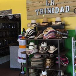 La Trinidad Tienda Hispana 