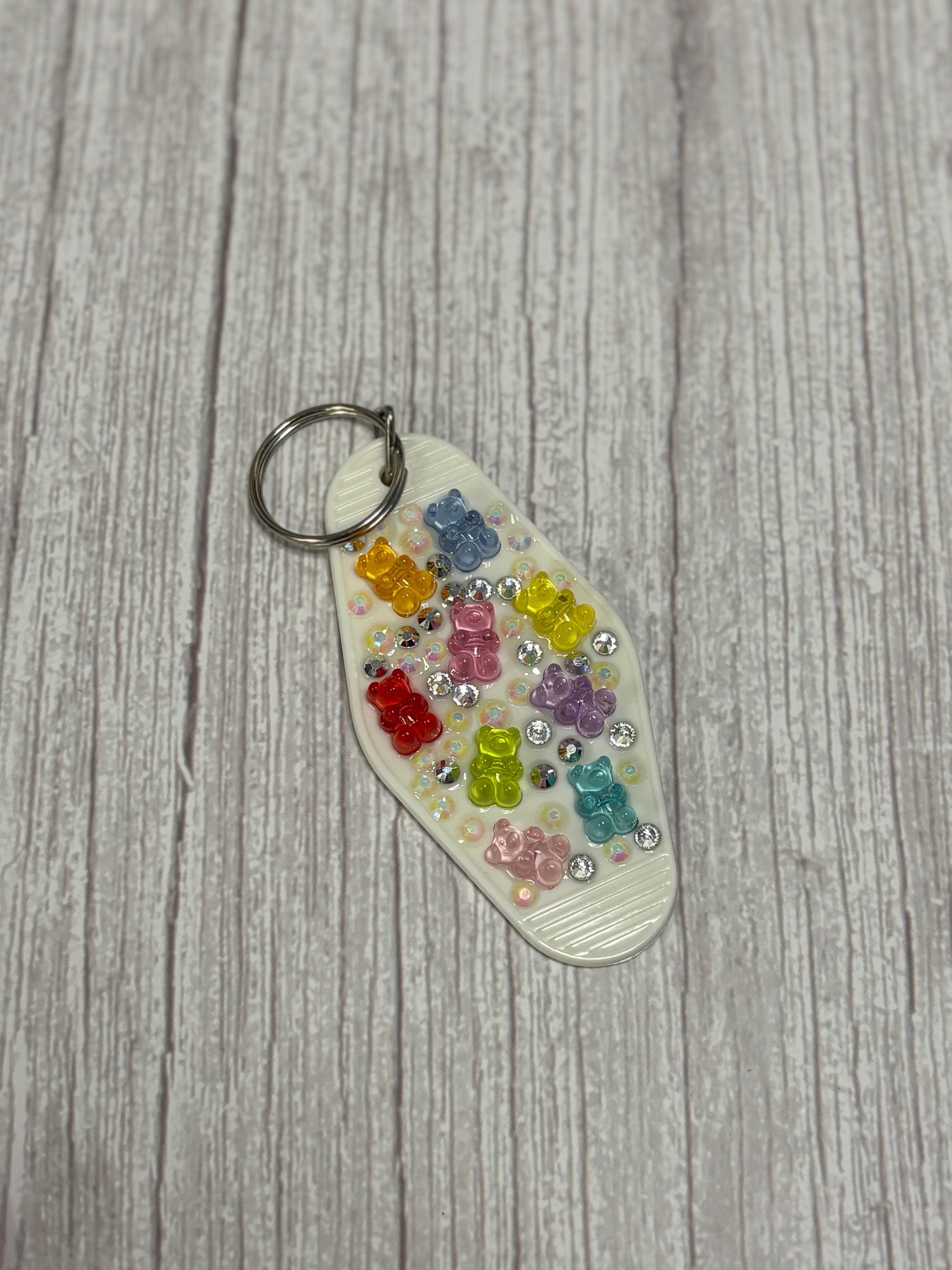 Motel key chain Gummy Bears Image