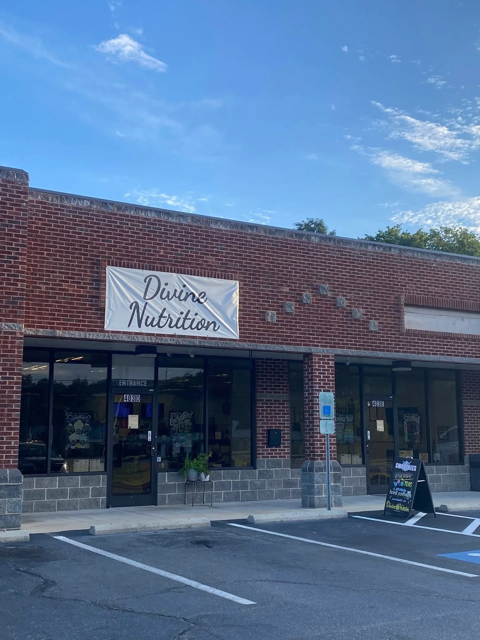 August Chamber Coffee hosted by Divine Nutrition!