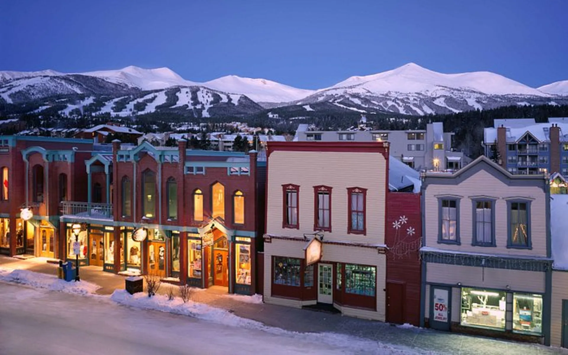 How to Celebrate the Holidays in Summit County (and Shop Local!)