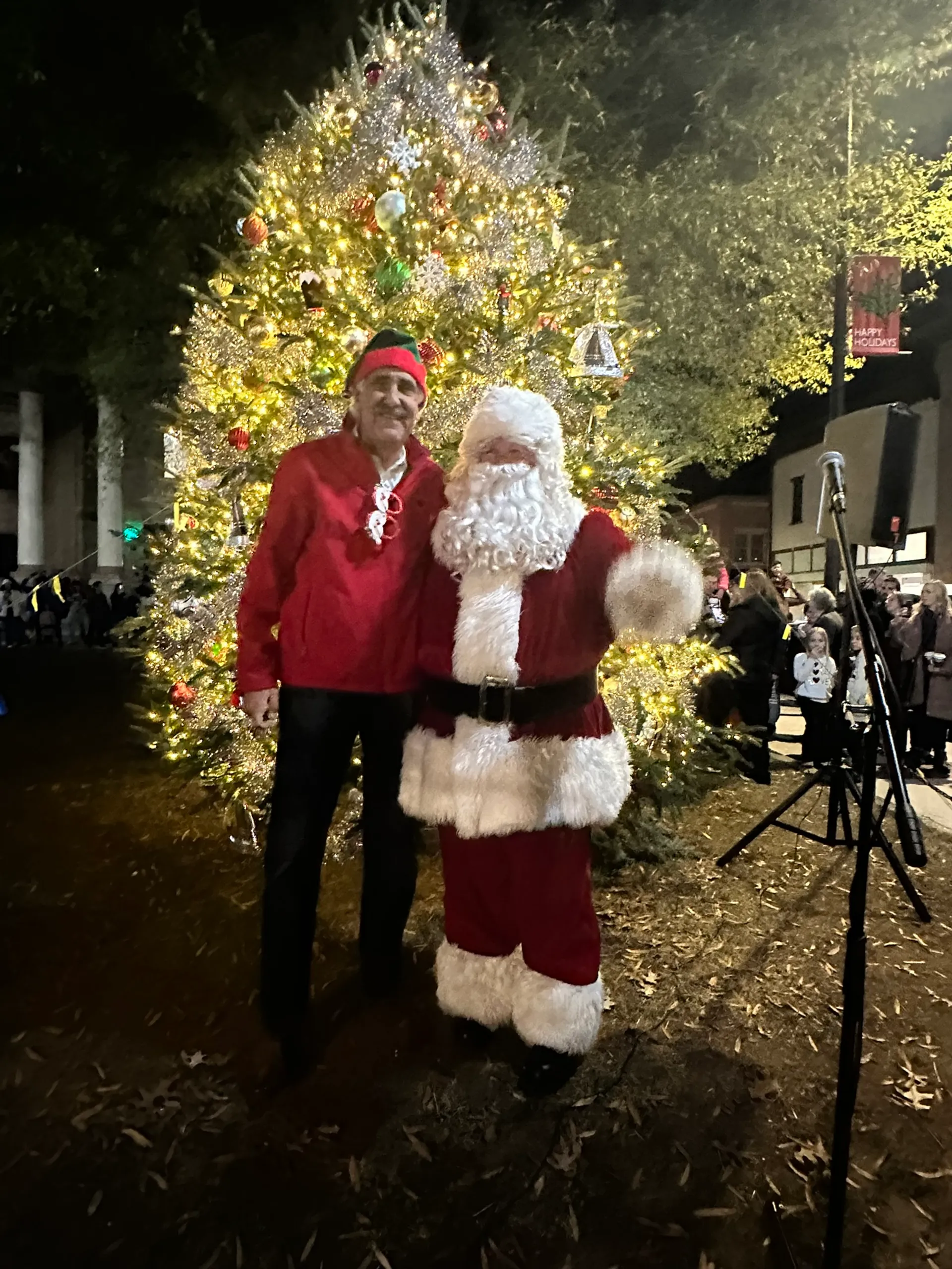 Celebrating the Joy of the Season City of Statesville's Magical Tree