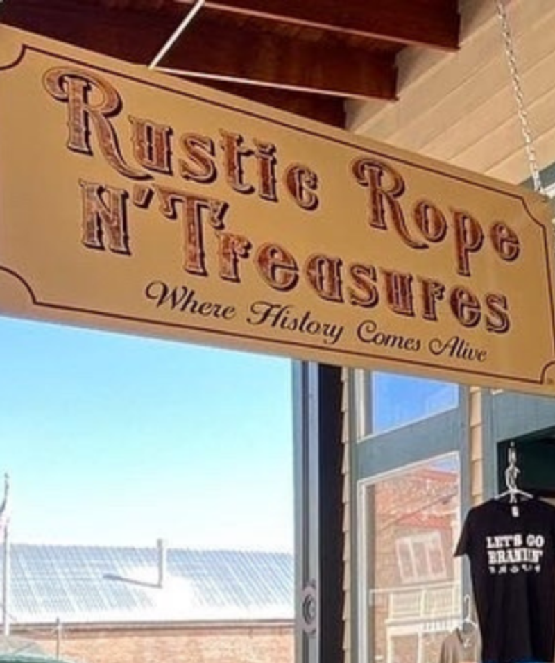 Rustic Rope N’Treasures