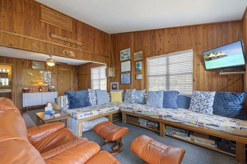 Flounder Inn