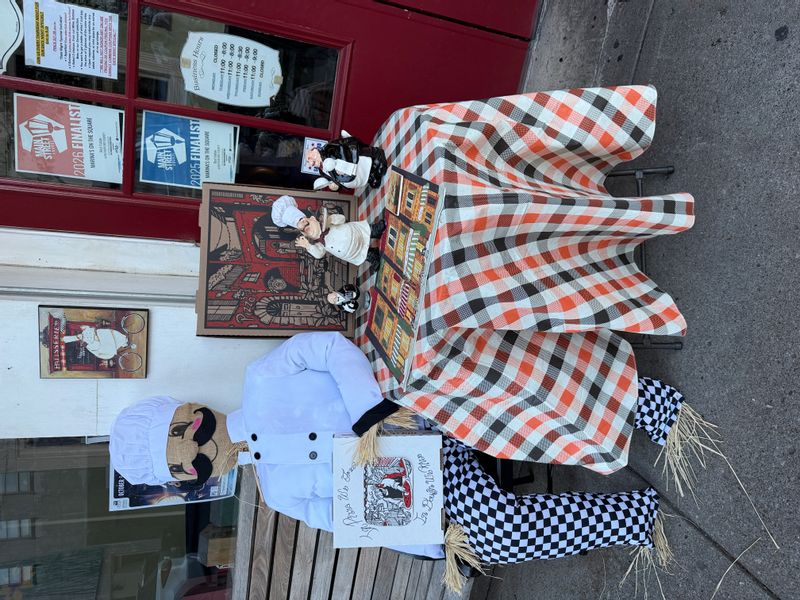 Italian Chef Scarecrow on the Murfreesboro Square