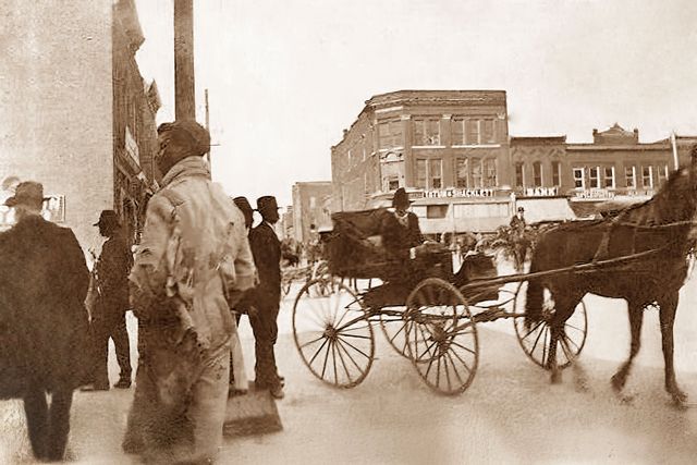 Tatum-Shacklett Store front horse and buggy downtown
