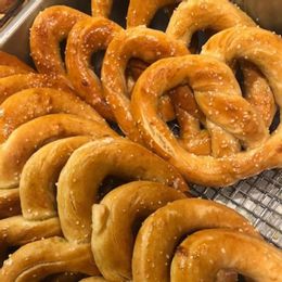 Stoltzfus Soft Pretzels
