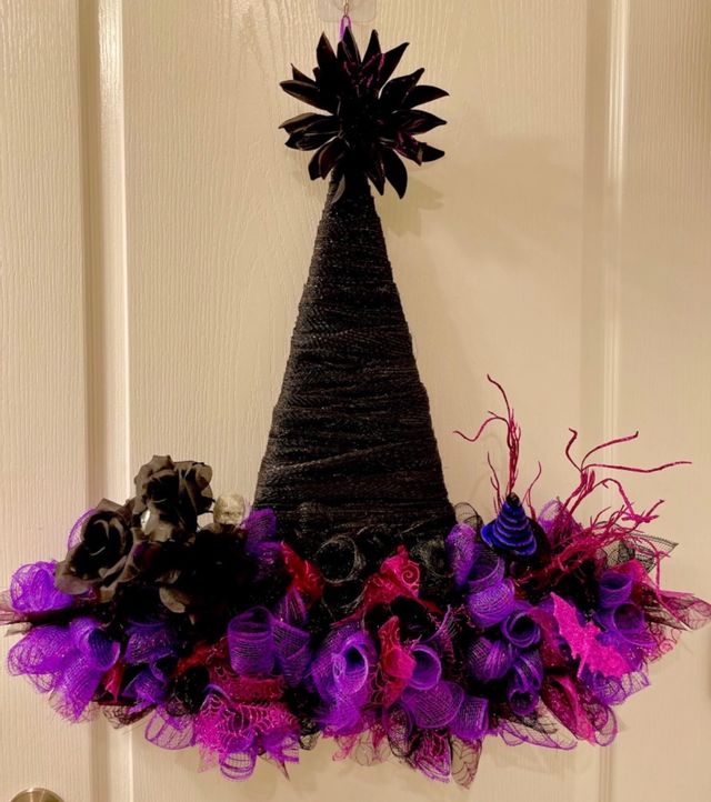 Autumn Magic: Witch's Hat Wreath
