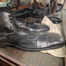 Nu-Way Shoe Shop