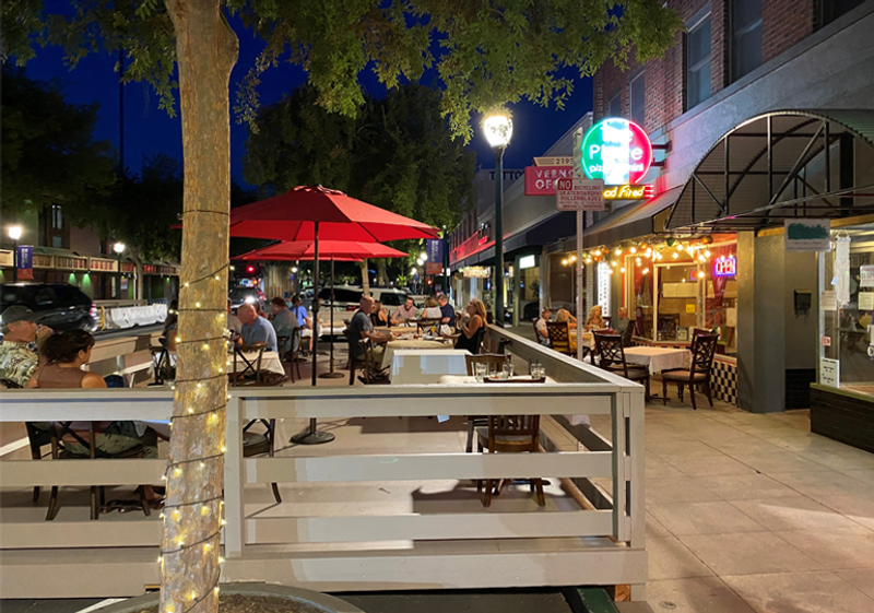 Dine Al Fresco in Downtown Roseville