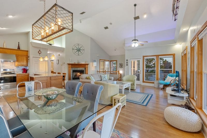Captain's Quarters